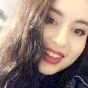 Meet your Posher, Alissa